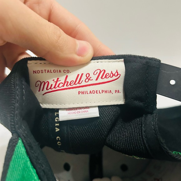 Seattle SuperSonics Mitchell & Ness Snapback Hat Cap NBA Core Men's Black Retro - Picture 6 of 6